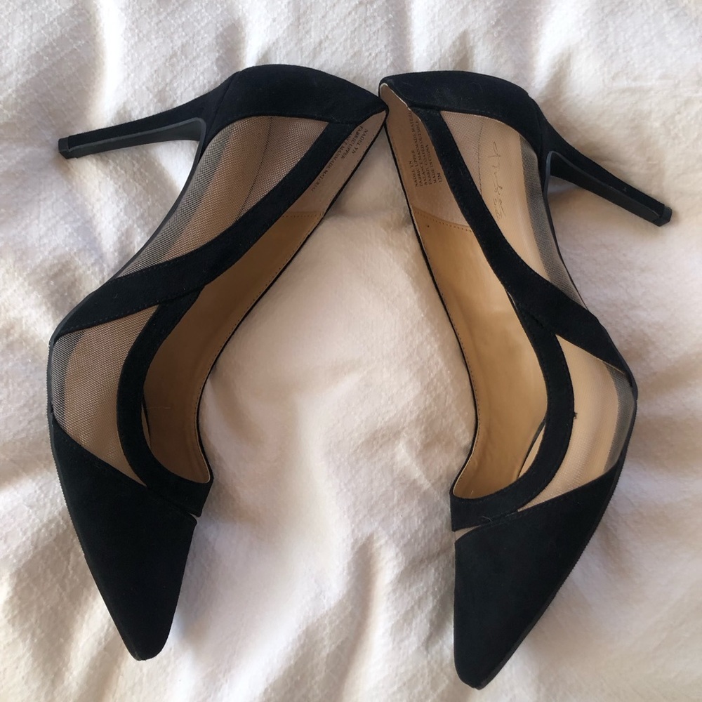Classic blacks pump with mesh detailing